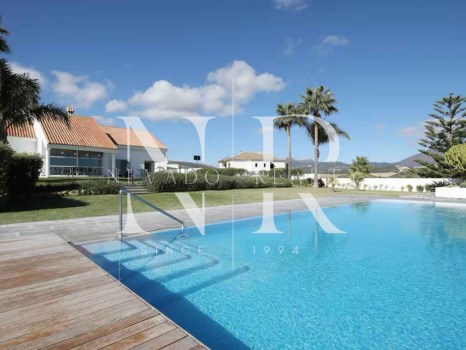 Villa con vista al mar en Manilva en venta