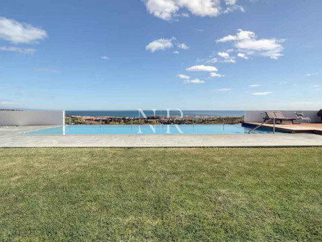 Villa avec vue sur la mer à Manilva à vendre