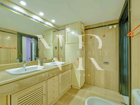 Appartement à vendre dans l'immeuble Poseidón, à deux pas de la plage.