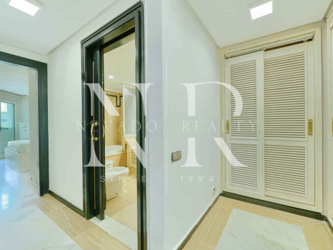 Appartement à vendre dans l'immeuble Poseidón, à deux pas de la plage.