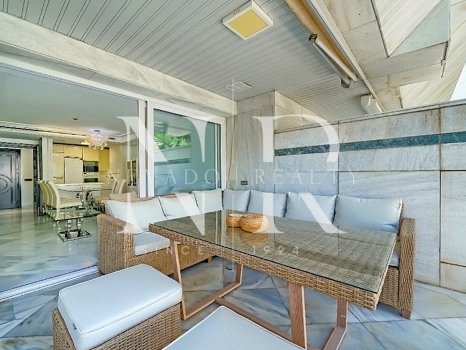 Appartement à vendre dans l'immeuble Poseidón, à deux pas de la plage.