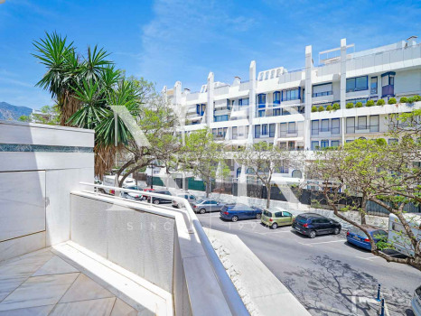 Appartement à vendre dans l'immeuble Poseidón, à deux pas de la plage.