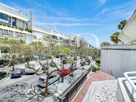 Appartement à vendre dans l'immeuble Poseidón, à deux pas de la plage.
