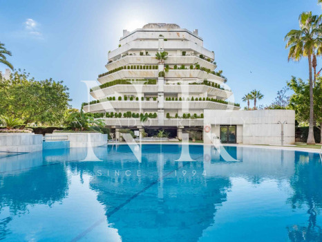 Appartement à vendre dans l'immeuble Poseidón, à deux pas de la plage.