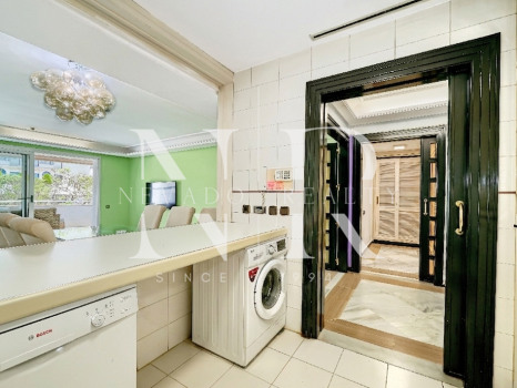 Appartement à vendre dans l'immeuble Poseidón, à deux pas de la plage.