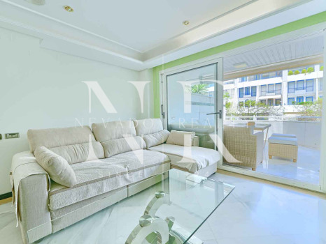 Appartement à vendre dans l'immeuble Poseidón, à deux pas de la plage.