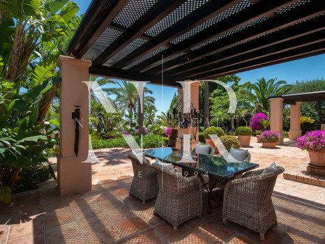 Villa avec vue mer à vendre à Sierra Blanca, Marbella