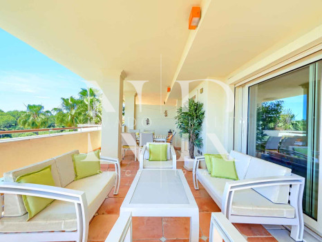 Appartement avec vue sur la mer à vendre à Condado de Sierra Blanca, Marbella