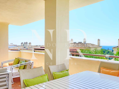 Appartement avec vue sur la mer à vendre à Condado de Sierra Blanca, Marbella