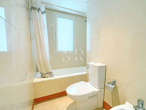 Sea View Apartment for Sale in Condado de Sierra Blanca, Marbella