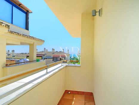 Sea View Apartment for Sale in Condado de Sierra Blanca, Marbella