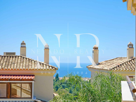 Appartement avec vue sur la mer à vendre à Condado de Sierra Blanca, Marbella