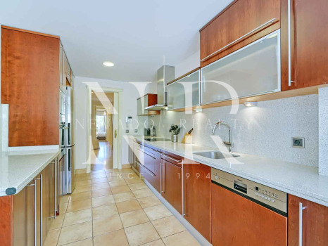 Appartement avec vue sur la mer à vendre à Condado de Sierra Blanca, Marbella