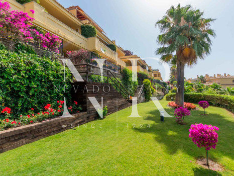Appartement avec vue sur la mer à vendre à Condado de Sierra Blanca, Marbella