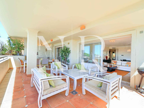 Appartement avec vue sur la mer à vendre à Condado de Sierra Blanca, Marbella