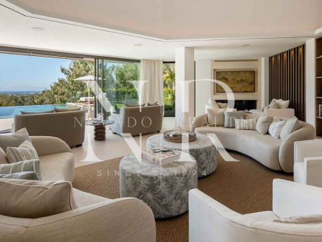 Villa con vistas al mar en Benahavís, Málaga en venta.
