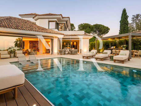 Villa con vistas al mar en Benahavís, Málaga en venta.
