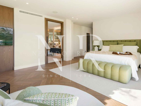 Villa con vistas al mar en Benahavís, Málaga en venta.