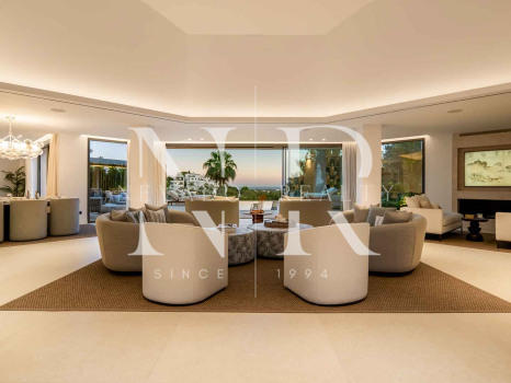 Villa con vistas al mar en Benahavís, Málaga en venta.