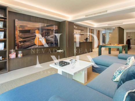 Villa con vistas al mar en Benahavís, Málaga en venta.