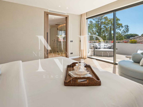 Villa con vistas al mar en Benahavís, Málaga en venta.