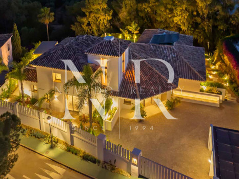 Villa con vistas al mar en Benahavís, Málaga en venta.