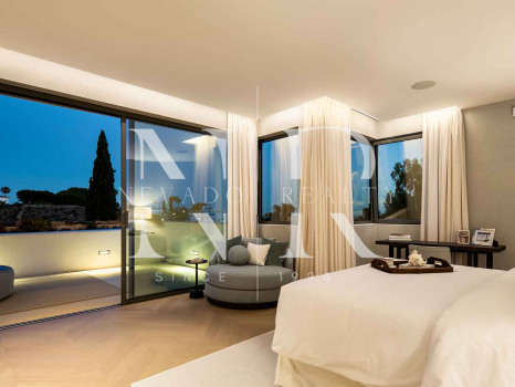 Villa con vistas al mar en Benahavís, Málaga en venta.