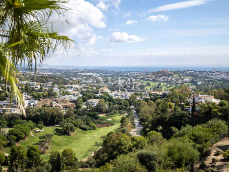 Ático con vistas al mar en La Quinta, Benahavís en venta