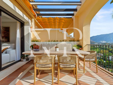 Penthouse avec vue sur la mer à vendre à La Quinta, Benahavís