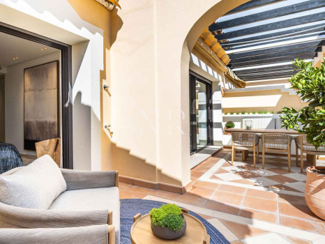 Ático con vistas al mar en La Quinta, Benahavís en venta