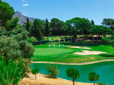 Penthouse avec piscine privée à vendre sur la Golden Mile de Marbella