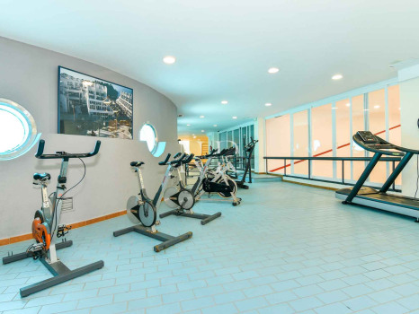 Ático en venta en Marbella House con vista al mar
