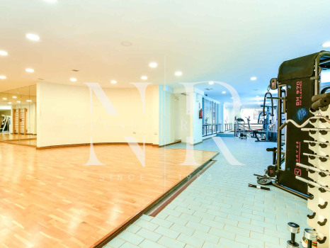 Ático en venta en Marbella House con vista al mar