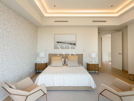 Villa en venta en Los Monteros playa, Marbella con vistas al mar