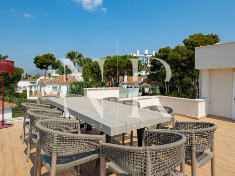Villa à vendre à Los Monteros Playa, Marbella avec vue sur la mer