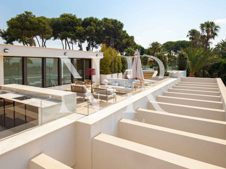 Villa à vendre à Los Monteros Playa, Marbella avec vue sur la mer