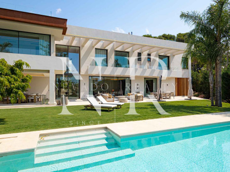 Villa à vendre à Los Monteros Playa, Marbella avec vue sur la mer