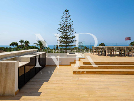 Villa à vendre à Los Monteros Playa, Marbella avec vue sur la mer