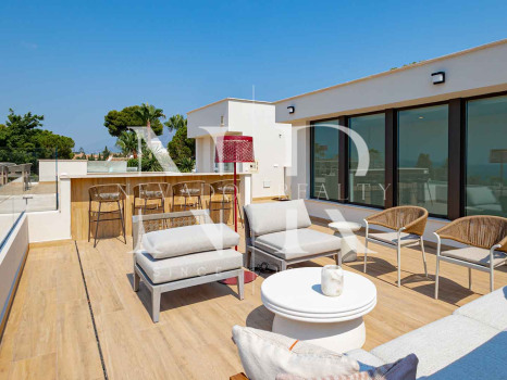 Villa à vendre à Los Monteros Playa, Marbella avec vue sur la mer