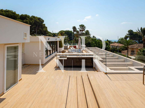 Villa à vendre à Los Monteros Playa, Marbella avec vue sur la mer