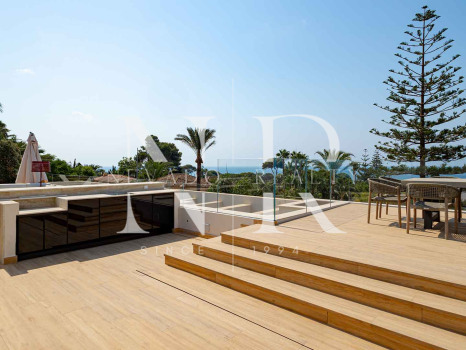 Villa à vendre à Los Monteros Playa, Marbella avec vue sur la mer