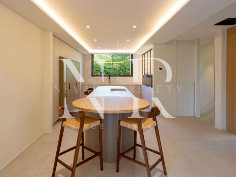 Villa à vendre à Los Monteros Playa, Marbella avec vue sur la mer