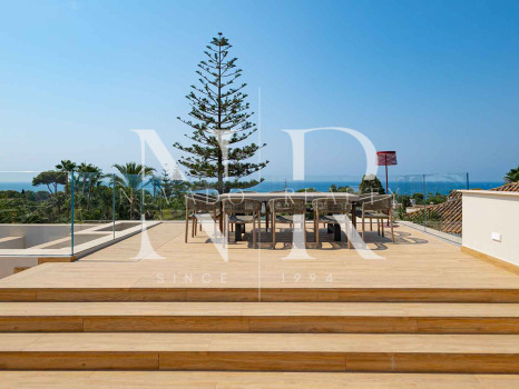 Villa à vendre à Los Monteros Playa, Marbella avec vue sur la mer