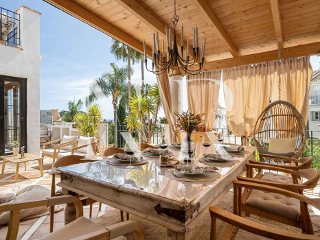Townhouse with sea views in Marbella Hill Club, Marbella, for sale
