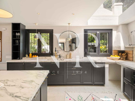 Townhouse with sea views in Marbella Hill Club, Marbella, for sale