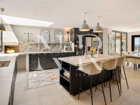 Townhouse with sea views in Marbella Hill Club, Marbella, for sale