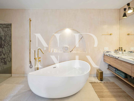 Townhouse with sea views in Marbella Hill Club, Marbella, for sale