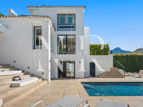 Villa en Los Naranjos Hill Club, Marbella, en venta