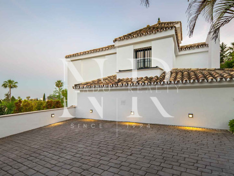 Villa en Los Naranjos Hill Club, Marbella, en venta