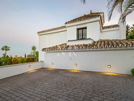 Villa en Los Naranjos Hill Club, Marbella, en venta
